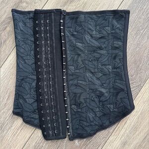 Leonisa Black Waist trainer Corset XL